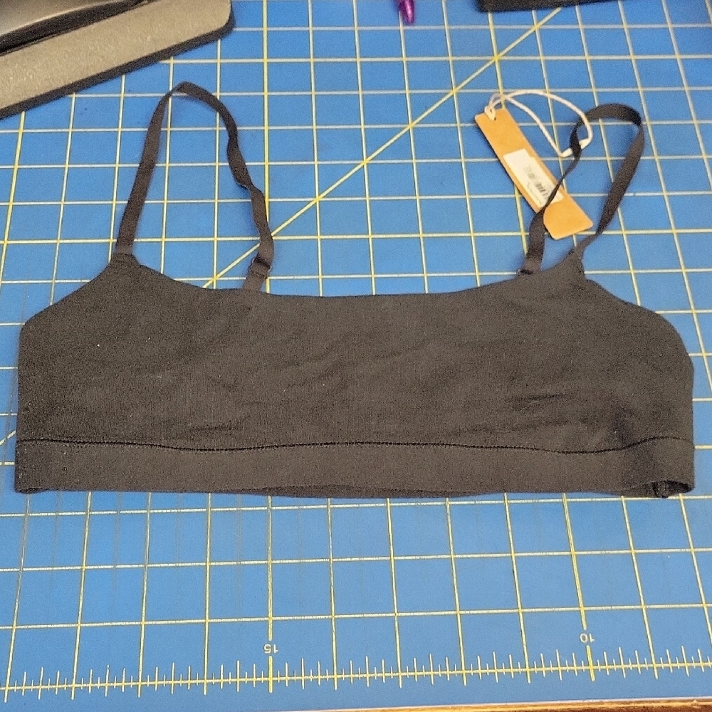 SKIMS Black Seamless Bralette with Adjustable Straps XS NWT